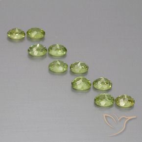 Shop natural 2.08ct オリーブグリーン デマントイドガーネット gems, 楕円形, from ナミビア at GemSelect. In stock, global shipping!