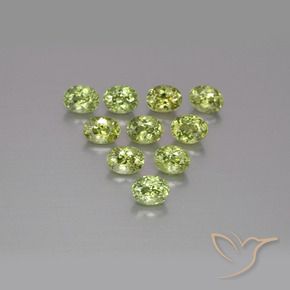 Shop natural 2.73ct 薄いアーシーグリーン デマントイドガーネット gems, 楕円形, from ナミビア at GemSelect. In stock, global shipping!