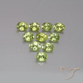 Shop natural 2.08ct ウォームアーシーグリーン デマントイドガーネット gems, 楕円形, from ナミビア at GemSelect. In stock, global shipping!
