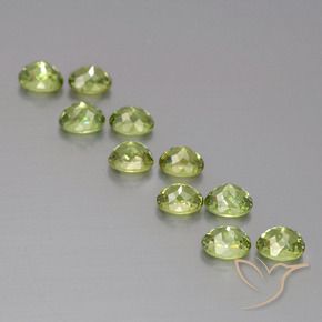 Shop natural 2.84ct Medium Light Green デマントイドガーネット gems, 楕円形, from ナミビア at GemSelect. In stock, global shipping!
