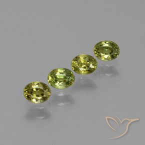 Shop natural 0.95ct 黄みがかったグリーン デマントイドガーネット gems, 楕円形, from ナミビア at GemSelect. In stock, global shipping!
