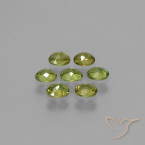 Shop natural 1.50ct 黄みがかったグリーン デマントイドガーネット gems, 楕円形, from ナミビア at GemSelect. In stock, global shipping!
