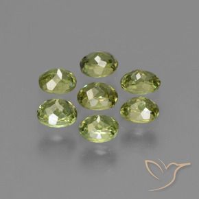 Shop natural 1.61ct フォレストグリーン デマントイドガーネット gems, 楕円形, from ナミビア at GemSelect. In stock, global shipping!