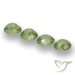 Shop natural 1.48ct フォレストグリーン デマントイドガーネット gems, 楕円形, from ナミビア at GemSelect. In stock, global shipping!
