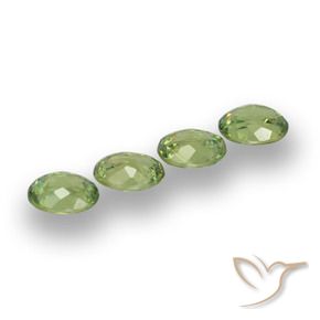 Shop natural 1.23ct ウォームグリーン デマントイドガーネット gems, 楕円形, from ナミビア at GemSelect. In stock, global shipping!