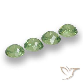Shop natural 1.57ct ウォームグリーン デマントイドガーネット gems, 楕円形, from ナミビア at GemSelect. In stock, global shipping!