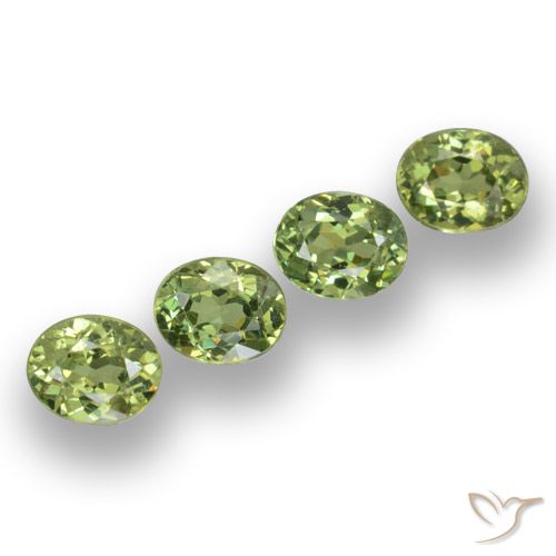 Shop natural 1.47ct フォレストグリーン デマントイドガーネット gems, 楕円形, from ナミビア at GemSelect. In stock, global shipping!