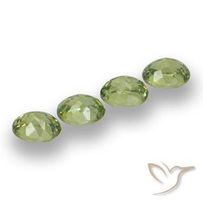 Shop natural 1.47ct フォレストグリーン デマントイドガーネット gems, 楕円形, from ナミビア at GemSelect. In stock, global shipping!