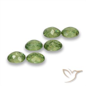 Shop natural 1.81ct ウォームグリーン デマントイドガーネット gems, 楕円形, from ナミビア at GemSelect. In stock, global shipping!