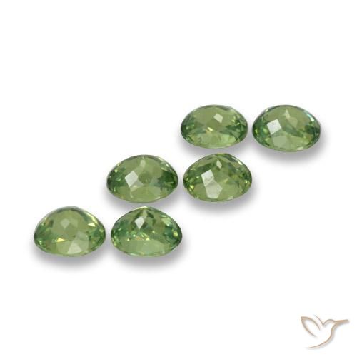Shop natural 2.20ct フォレストグリーン デマントイドガーネット gems, 楕円形, from ナミビア at GemSelect. In stock, global shipping!