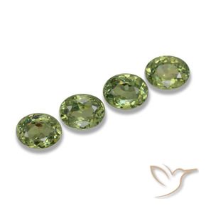 Shop natural 1.23ct フォレストグリーン デマントイドガーネット gems, 楕円形, from ナミビア at GemSelect. In stock, global shipping!