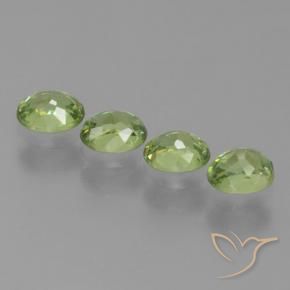 Shop natural 1.27ct ミディアムグリーン デマントイドガーネット gems, 楕円形, from ナミビア at GemSelect. In stock, global shipping!