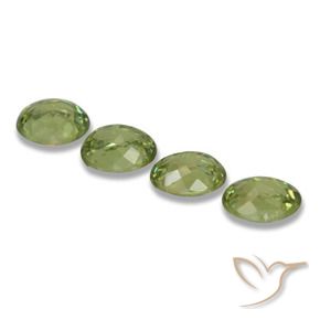 Shop natural 1.14ct 黄みがかったグリーン デマントイドガーネット gems, 楕円形, from ナミビア at GemSelect. In stock, global shipping!