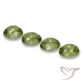Shop natural 1.30ct ミディアムグリーン デマントイドガーネット gems, 楕円形, from ナミビア at GemSelect. In stock, global shipping!