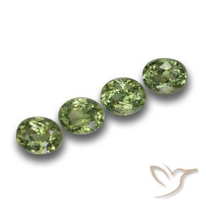 Shop natural 1.39ct ウォームグリーン デマントイドガーネット gems, 楕円形, from ナミビア at GemSelect. In stock, global shipping!