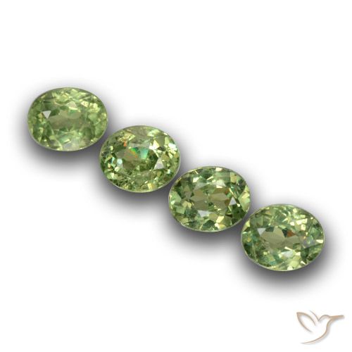 Shop natural 1.21ct ミディアムグリーン デマントイドガーネット gems, 楕円形, from ナミビア at GemSelect. In stock, global shipping!