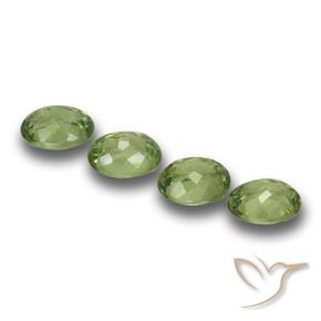 Shop natural 1.18ct ウォームグリーン デマントイドガーネット gems, 楕円形, from ナミビア at GemSelect. In stock, global shipping!