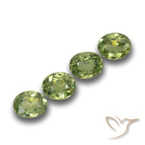 Shop natural 1.12ct ウォームグリーン デマントイドガーネット gems, 楕円形, from ナミビア at GemSelect. In stock, global shipping!