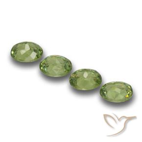 Shop natural 1.12ct ウォームグリーン デマントイドガーネット gems, 楕円形, from ナミビア at GemSelect. In stock, global shipping!