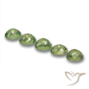 Shop natural 1.82ct ウォームグリーン デマントイドガーネット gems, 楕円形, from ナミビア at GemSelect. In stock, global shipping!