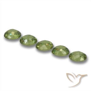 Shop natural 1.96ct ウォームグリーン デマントイドガーネット gems, 楕円形, from ナミビア at GemSelect. In stock, global shipping!