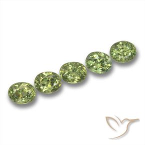 Shop natural 1.89ct 薄いフォレストグリーン デマントイドガーネット gems, 楕円形, from ナミビア at GemSelect. In stock, global shipping!