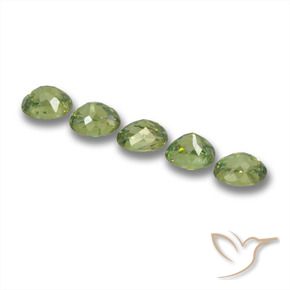 Shop natural 1.86ct フォレストグリーン デマントイドガーネット gems, 楕円形, from ナミビア at GemSelect. In stock, global shipping!