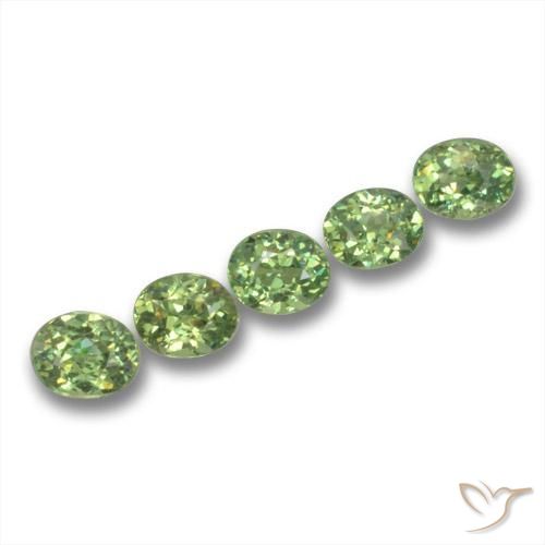 Shop natural 1.84ct ウォームグリーン デマントイドガーネット gems, 楕円形, from ナミビア at GemSelect. In stock, global shipping!