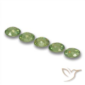 Shop natural 1.35ct フォレストグリーン デマントイドガーネット gems, 楕円形, from ナミビア at GemSelect. In stock, global shipping!
