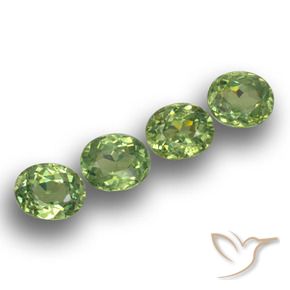 Shop natural 1.68ct フォレストグリーン デマントイドガーネット gems, 楕円形, from ナミビア at GemSelect. In stock, global shipping!