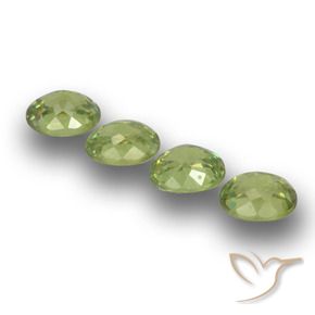 Shop natural 1.46ct ミディアムグリーン デマントイドガーネット gems, 楕円形, from ナミビア at GemSelect. In stock, global shipping!