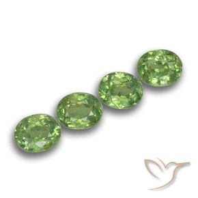 Shop natural 1.48ct ウォームグリーン デマントイドガーネット gems, 楕円形, from ナミビア at GemSelect. In stock, global shipping!