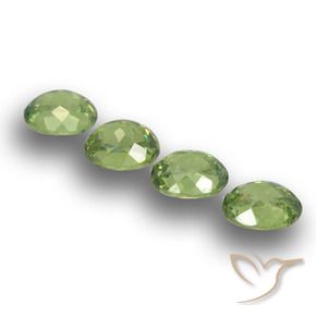 Shop natural 1.77ct ミディアムグリーン デマントイドガーネット gems, 楕円形, from ナミビア at GemSelect. In stock, global shipping!