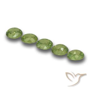 Shop natural 1.76ct ミディアムグリーン デマントイドガーネット gems, 楕円形, from ナミビア at GemSelect. In stock, global shipping!