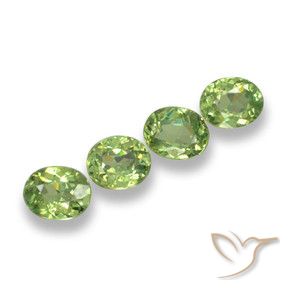 Shop natural 1.34ct ミディアムグリーン デマントイドガーネット gems, 楕円形, from ナミビア at GemSelect. In stock, global shipping!