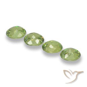 Shop natural 1.90ct ウォームグリーン デマントイドガーネット gems, 楕円形, from ナミビア at GemSelect. In stock, global shipping!