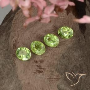 Shop natural 1.42ct ライムグリーン デマントイドガーネット gems, 楕円形, from ナミビア at GemSelect. In stock, global shipping!