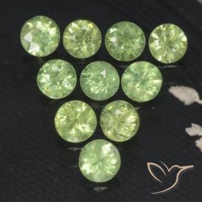 Shop natural 1.70ct ペアーグリーン デマントイドガーネット gems, ラウンド, from ナミビア at GemSelect. In stock, global shipping!