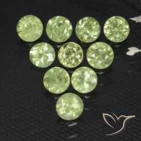 Shop natural 1.55ct 薄いライムグリーン デマントイドガーネット gems, ラウンド, from ナミビア at GemSelect. In stock, global shipping!