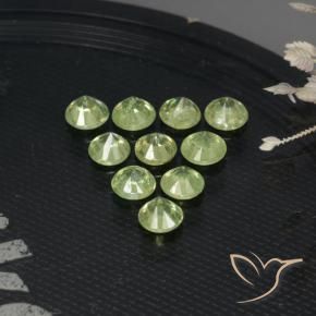Shop natural 1.55ct 薄いライムグリーン デマントイドガーネット gems, ラウンド, from ナミビア at GemSelect. In stock, global shipping!