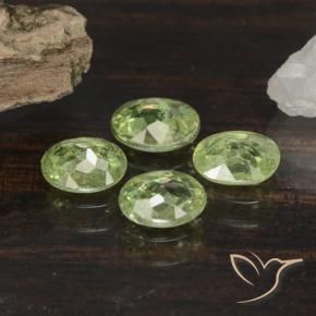 Shop natural 1.48ct ペアーグリーン デマントイドガーネット gems, 楕円形, from ナミビア at GemSelect. In stock, global shipping!