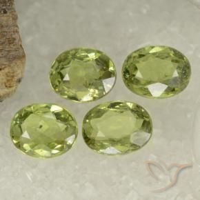 Shop natural 1.48ct ミディアムグリーン デマントイドガーネット gems, 楕円形, from ナミビア at GemSelect. In stock, global shipping!