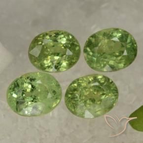 Shop natural 1.84ct ペアーグリーン デマントイドガーネット gems, 楕円形, from ナミビア at GemSelect. In stock, global shipping!