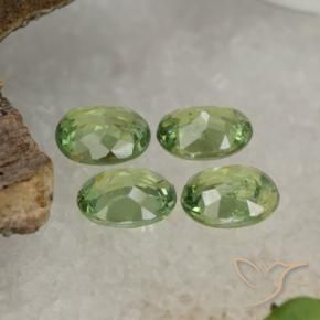 Shop natural 1.75ct ミディアムグリーン デマントイドガーネット gems, 楕円形, from ナミビア at GemSelect. In stock, global shipping!