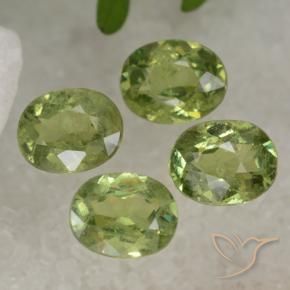 Shop natural 1.74ct ライトグリーン デマントイドガーネット gems, 楕円形, from ナミビア at GemSelect. In stock, global shipping!