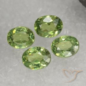 Shop natural 1.53ct ペアーグリーン デマントイドガーネット gems, 楕円形, from ナミビア at GemSelect. In stock, global shipping!