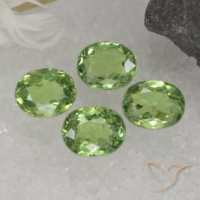 Shop natural 1.73ct ミディアムグリーン デマントイドガーネット gems, 楕円形, from ナミビア at GemSelect. In stock, global shipping!