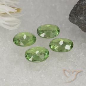 Shop natural 1.73ct ミディアムグリーン デマントイドガーネット gems, 楕円形, from ナミビア at GemSelect. In stock, global shipping!