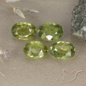 Shop natural 2.16ct ミディアムグリーン デマントイドガーネット gems, 楕円形, from ナミビア at GemSelect. In stock, global shipping!