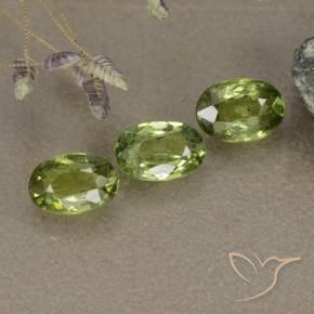 Shop natural 1.48ct オリーブグリーン デマントイドガーネット gems, 楕円形, from ナミビア at GemSelect. In stock, global shipping!